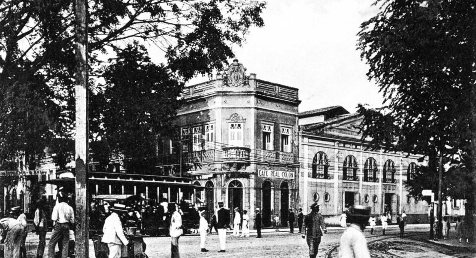 Prédio do Antigo Cine Theatro Polytheama / Foto : G. Huebner & Amaral. - Acervo: Joaquim Marinho.
